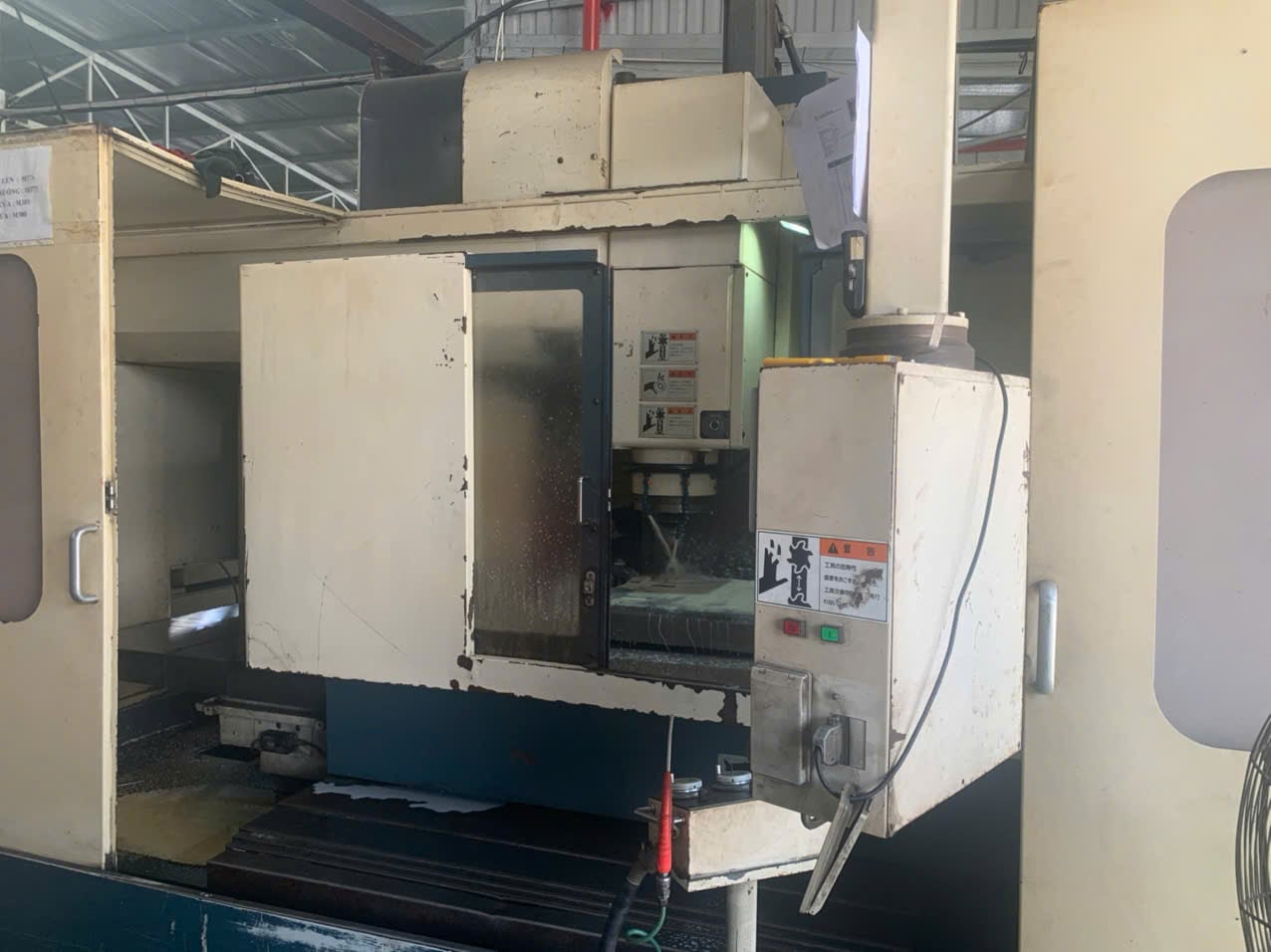 CNC vertical machining center machine 3